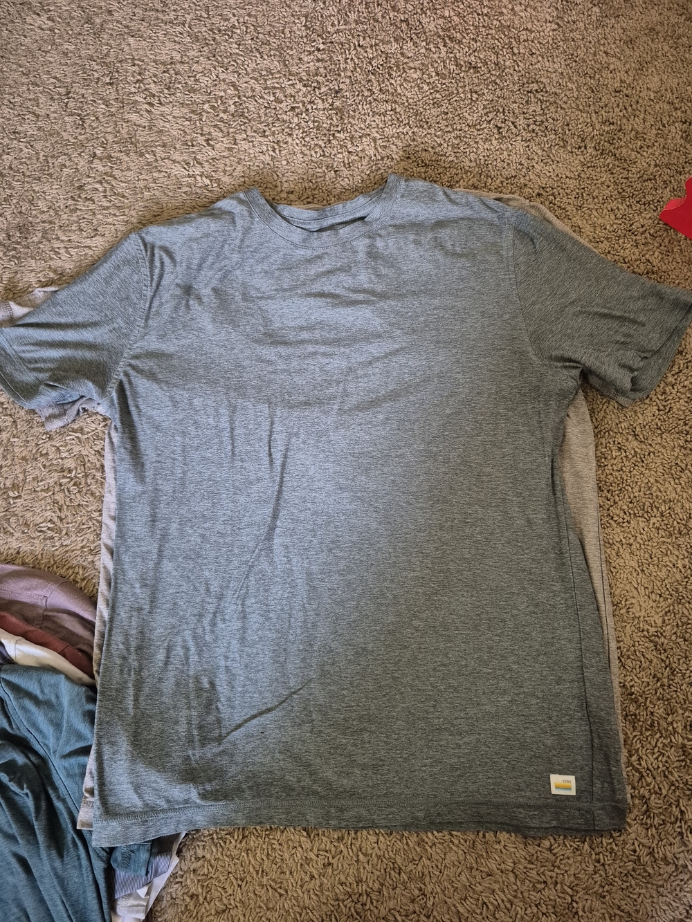 9 Vuori Men's Crew Neck T-Shirts, Multiple Colors. Like New And Very Soft! - Picture 2 of 9